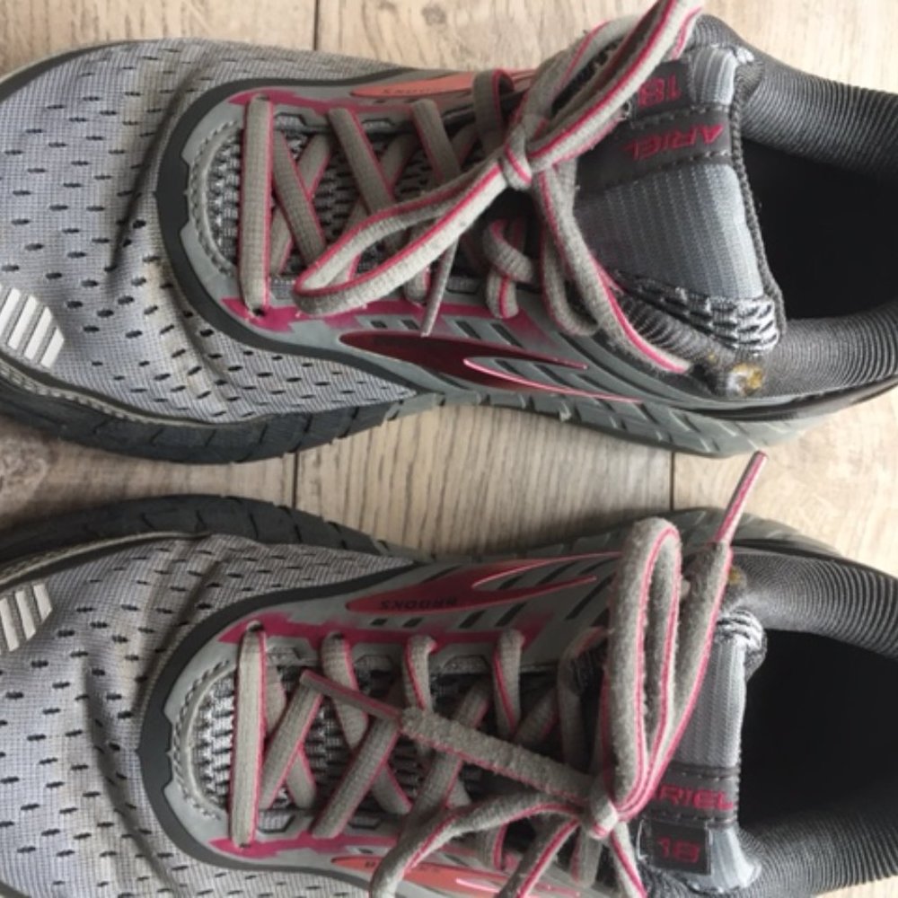 2 pairs of Brooks Ariel Running Shoes, Womens Size 8.5 Medium